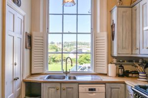 Kitchen- click for photo gallery